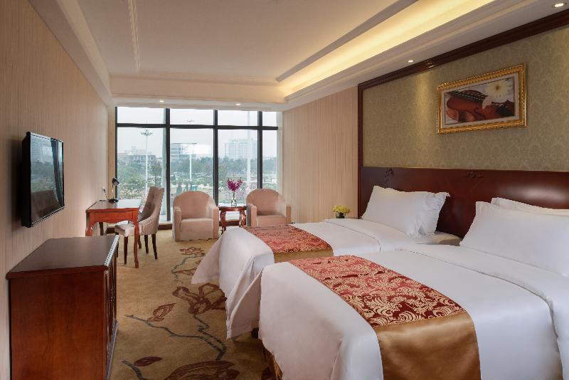 Vienna Hotel Shiqiao Metro Station Guangzhou Exterior foto